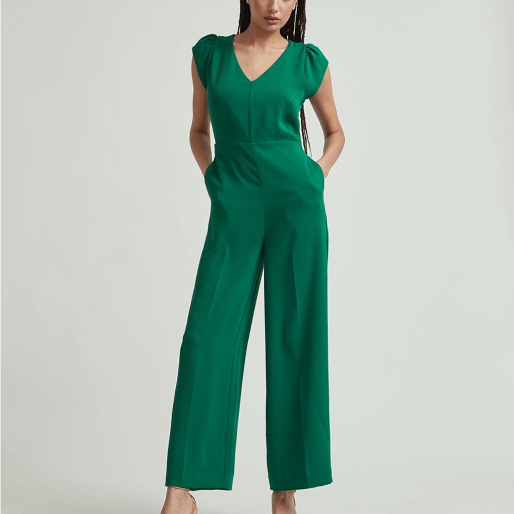 Chic Emerald Sleeveless Jumpsuit